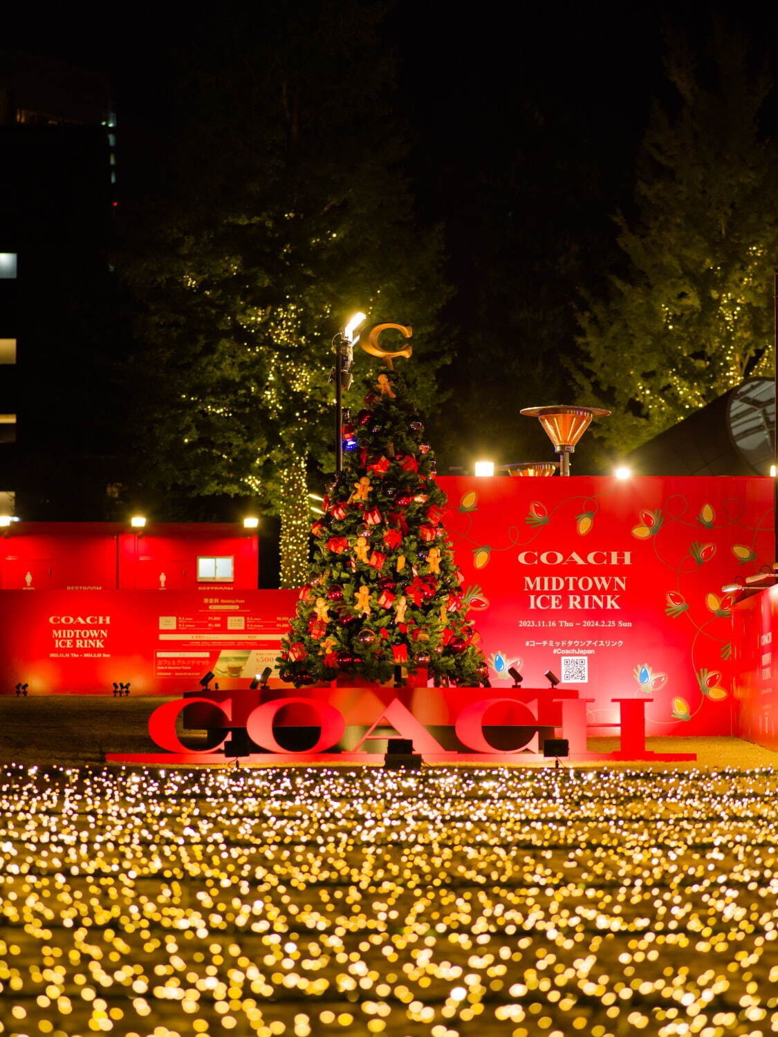 東京ミッドタウン“ゴールドに輝く”クリスマスイルミネーション、コーチとのコラボスケートリンクも｜写真24