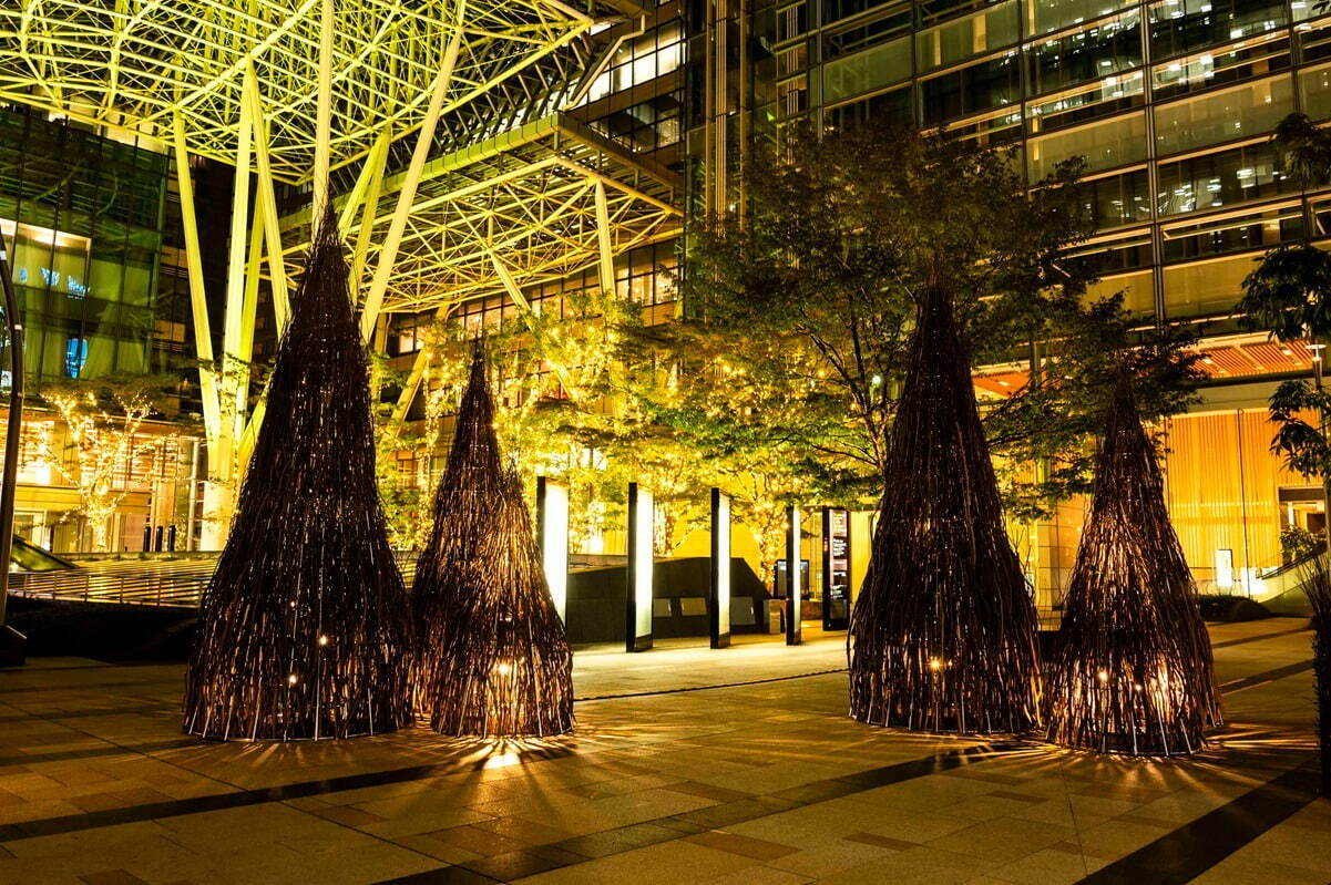 東京ミッドタウン“ゴールドに輝く”クリスマスイルミネーション、コーチとのコラボスケートリンクも｜写真25