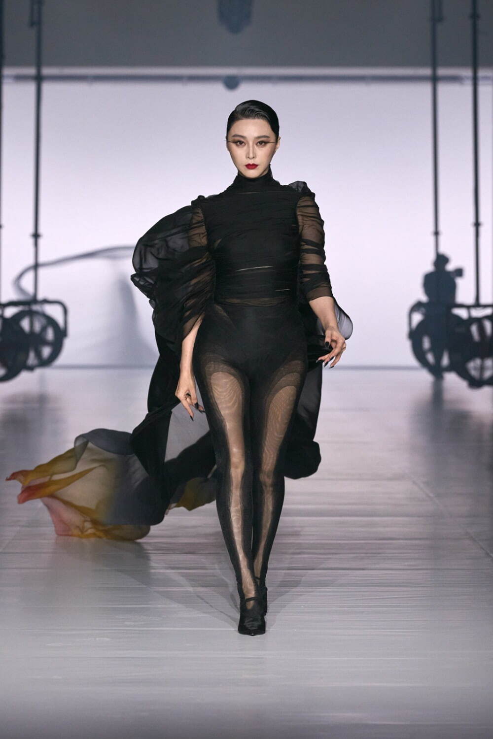 ミュグレー(MUGLER) 2024年春夏ウィメンズ&メンズコレクション  - 写真27