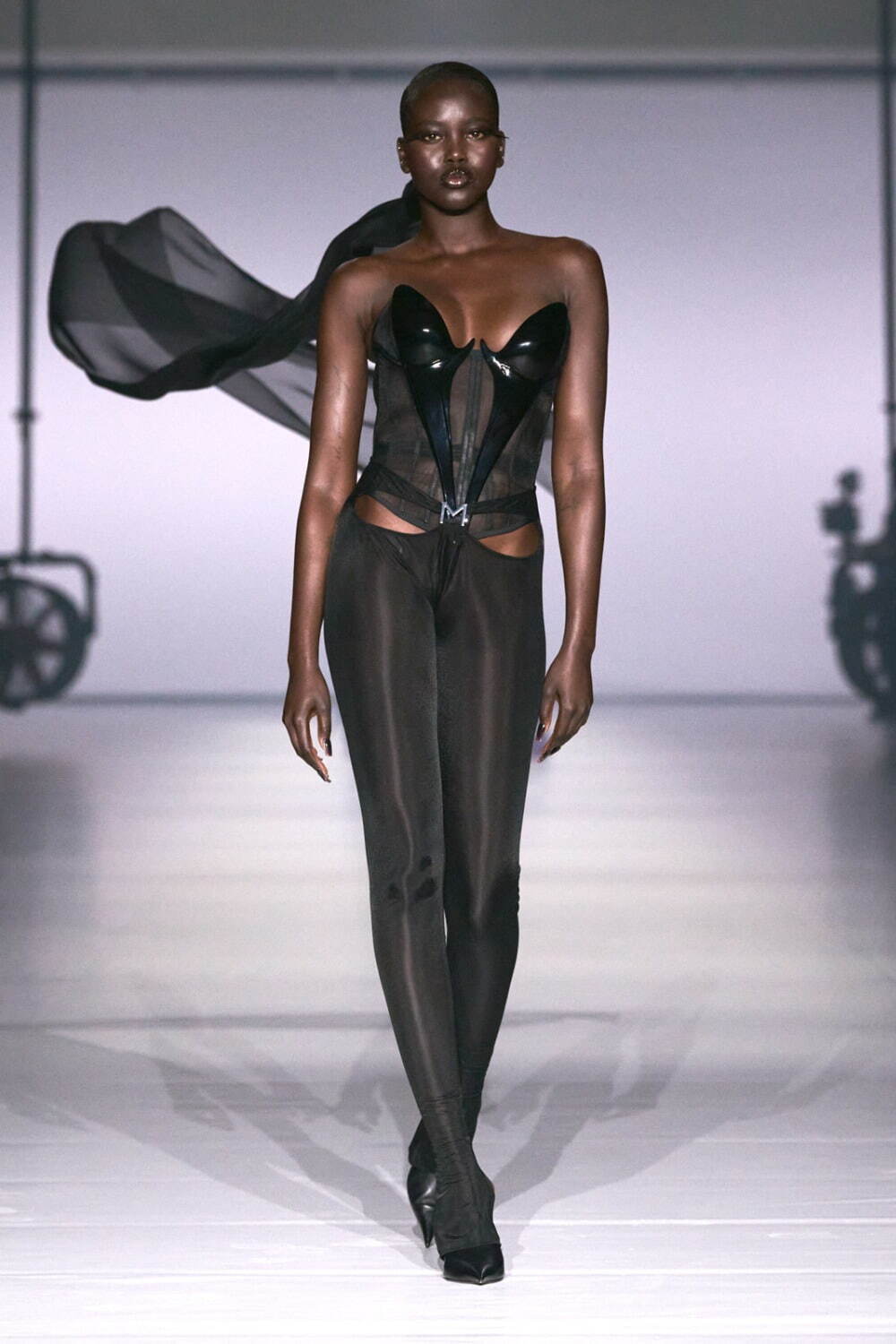 ミュグレー(MUGLER) 2024年春夏ウィメンズ&メンズコレクション  - 写真29