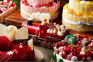 シャングリ・ラ 東京のクリスマスケーキ23年、栗尽くしの“汽車型”ケーキやメロンの2段ショート
