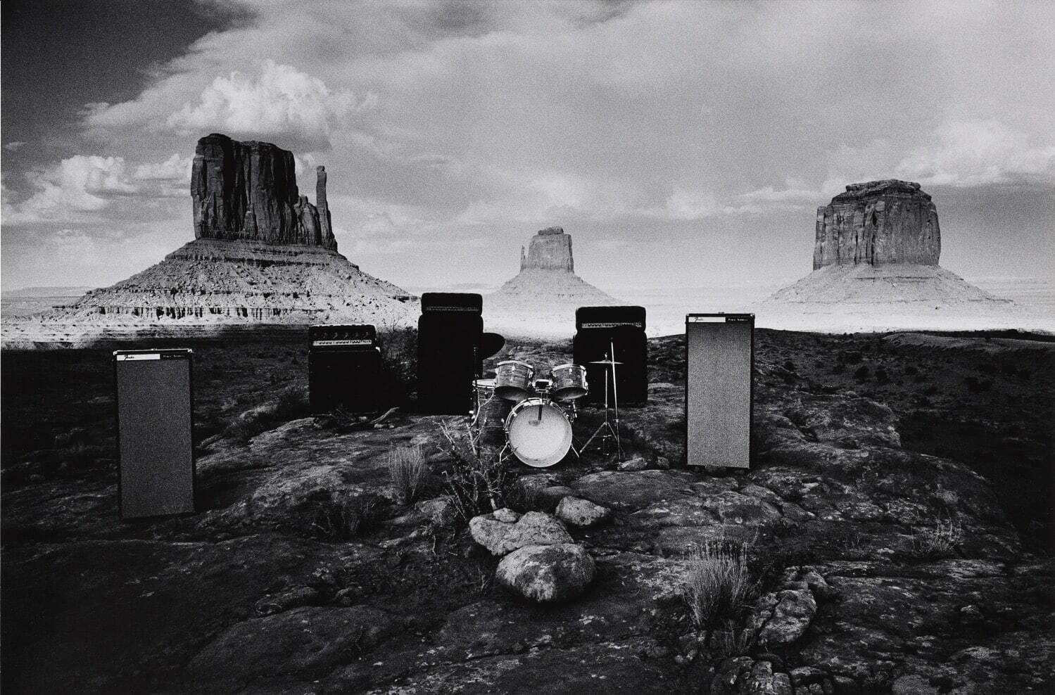 奈良原一高 《ロックバンド─アリゾナ、1972》 「消滅した時間」より 1972年
©Ikko Narahara Archives