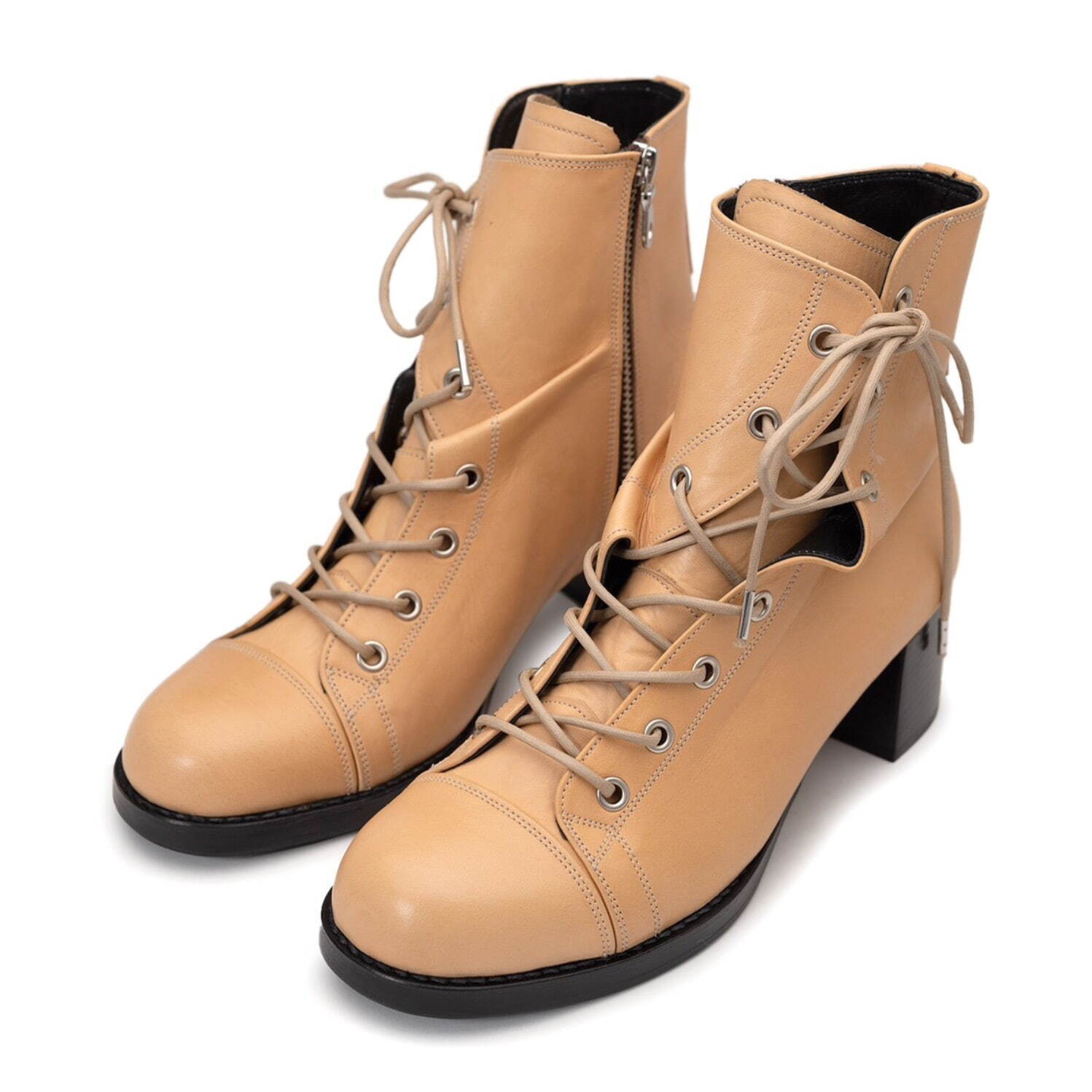 〈ウィメンズ〉 Twisted Leather Boots 59,400円