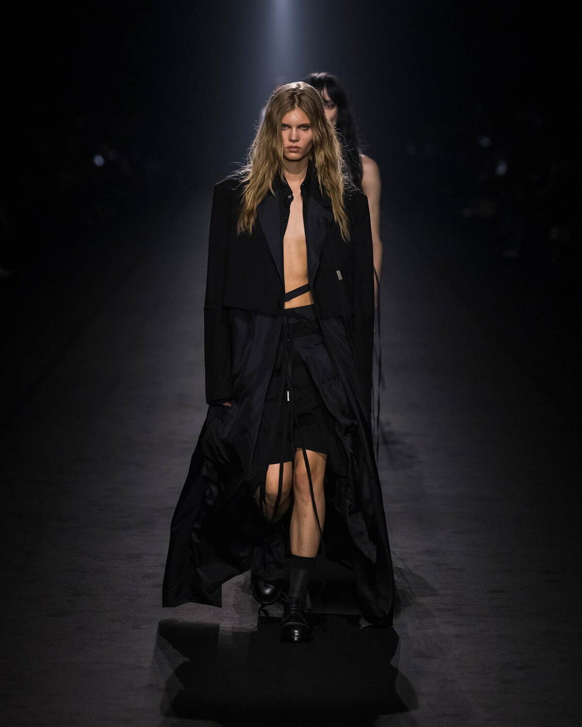 アン ドゥムルメステール(ANN DEMEULEMEESTER) 2024年春夏ウィメンズコレクション  - 写真25