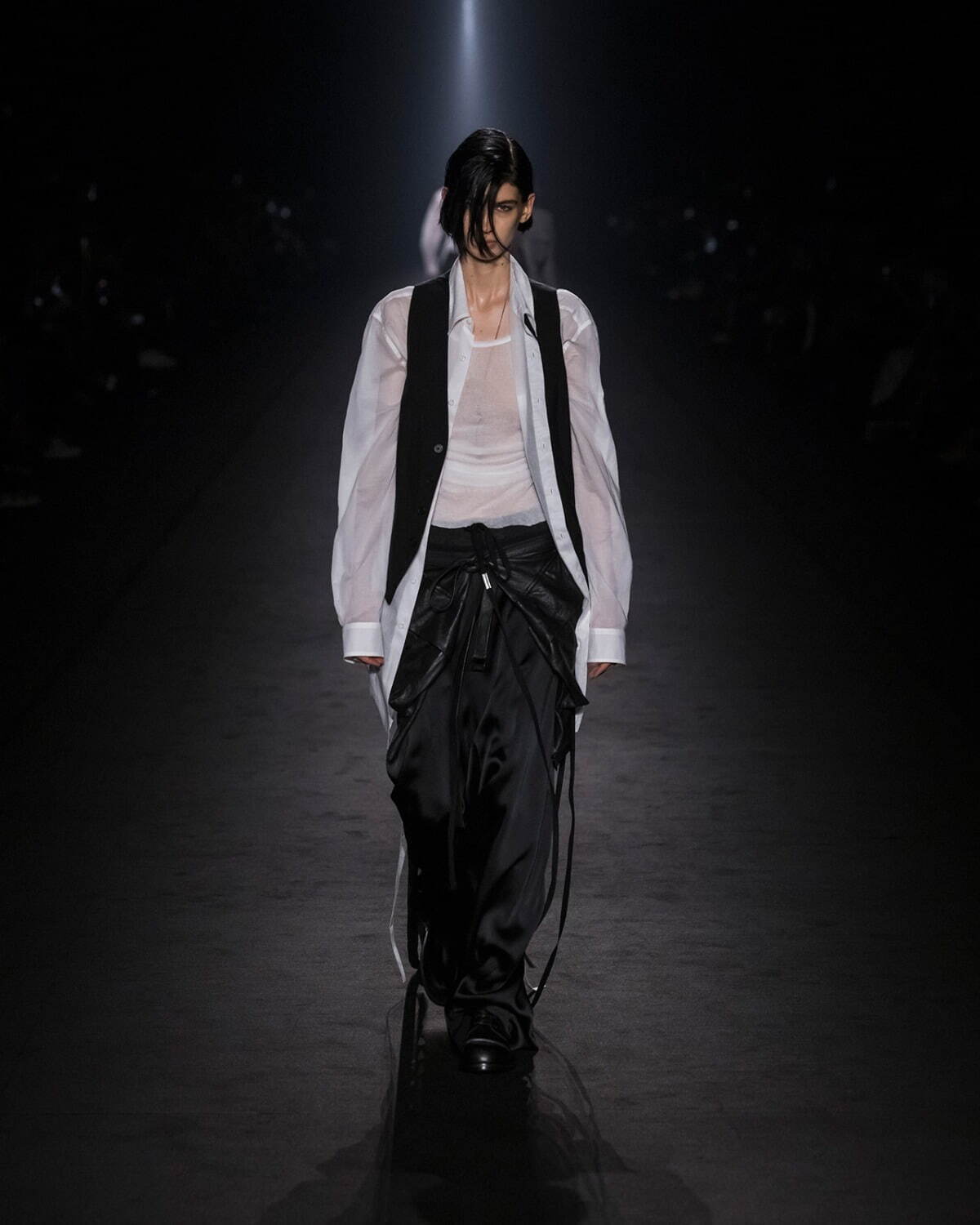 アン ドゥムルメステール(ANN DEMEULEMEESTER) 2024年春夏ウィメンズコレクション  - 写真27