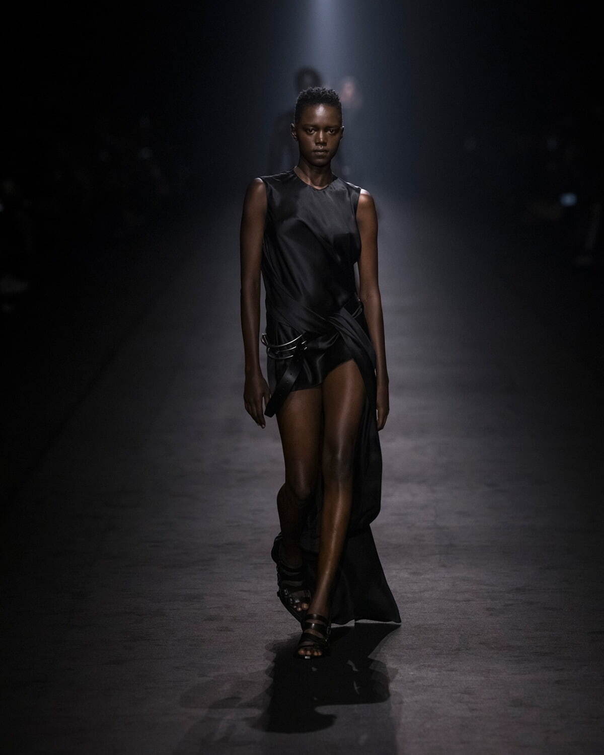 アン ドゥムルメステール(ANN DEMEULEMEESTER) 2024年春夏ウィメンズコレクション  - 写真44