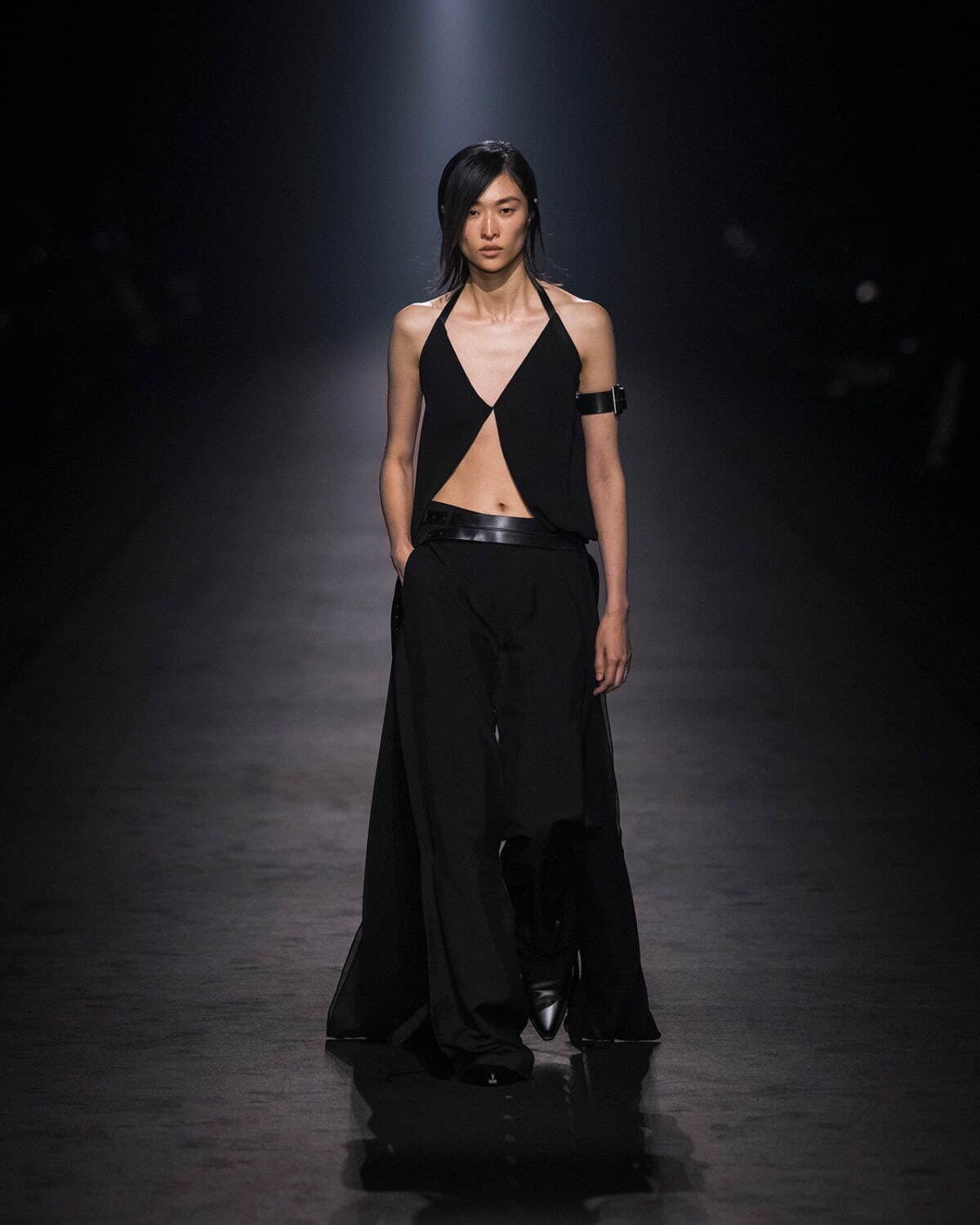 アン ドゥムルメステール(ANN DEMEULEMEESTER) 2024年春夏ウィメンズコレクション  - 写真49