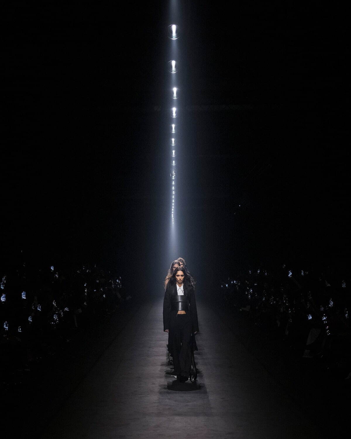 アン ドゥムルメステール(ANN DEMEULEMEESTER) 2024年春夏ウィメンズコレクション  - 写真50