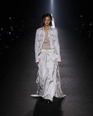 アン ドゥムルメステール(ANN DEMEULEMEESTER) 2024年春夏ウィメンズコレクション  - 写真35
