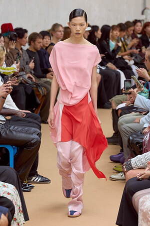 キコ・コスタディノフ(KIKO KOSTADINOV) 2024年春夏ウィメンズコレクション  - 写真5