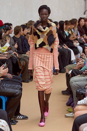 キコ・コスタディノフ(KIKO KOSTADINOV) 2024年春夏ウィメンズコレクション  - 写真14