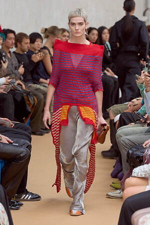 キコ・コスタディノフ(KIKO KOSTADINOV) 2024年春夏ウィメンズコレクション  - 写真16