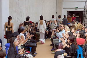 キコ・コスタディノフ(KIKO KOSTADINOV) 2024年春夏ウィメンズコレクション  - 写真35