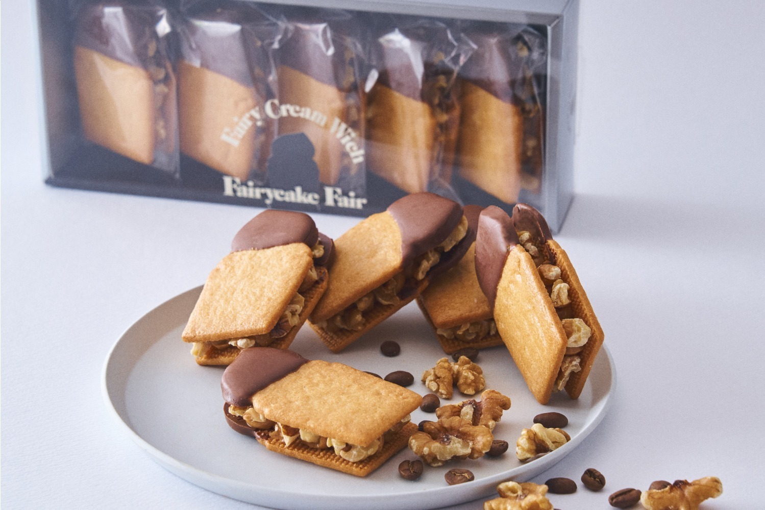 フェアリーケーキフェアの秋限定“生バターサンド”、コーヒー×キャラメル×くるみの濃厚バタークリーム