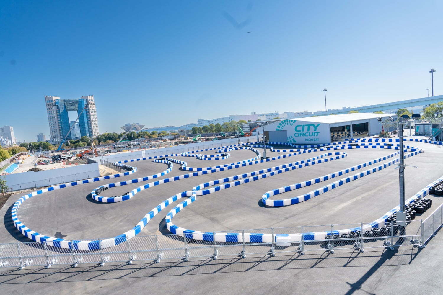 国内最大級EVカートサーキット「シティサーキット東京ベイ」お台場に、屋内外コースで本格レーシング体験