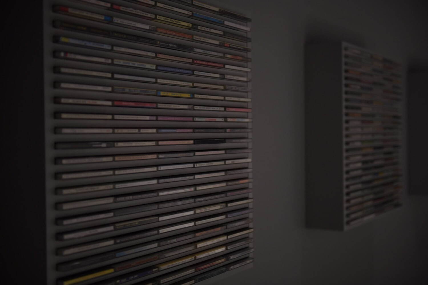 “音楽が付属する服”アダルト オリエンテッド ローブス初の路面店が青葉台に、永井博の常設作品展示も｜写真4