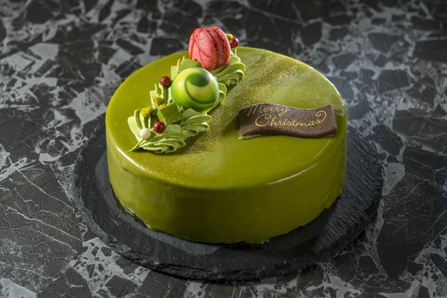 京はやしや23年“抹茶好きのための”クリスマスケーキ、宇治抹茶＆苺の7層仕立てで｜写真2