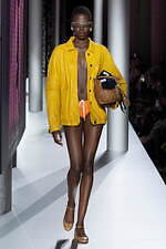 ミュウミュウ 2024年春夏コレクション - 美の再定義｜写真15