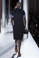 ミュウミュウ 2024年春夏コレクション - 美の再定義｜写真55