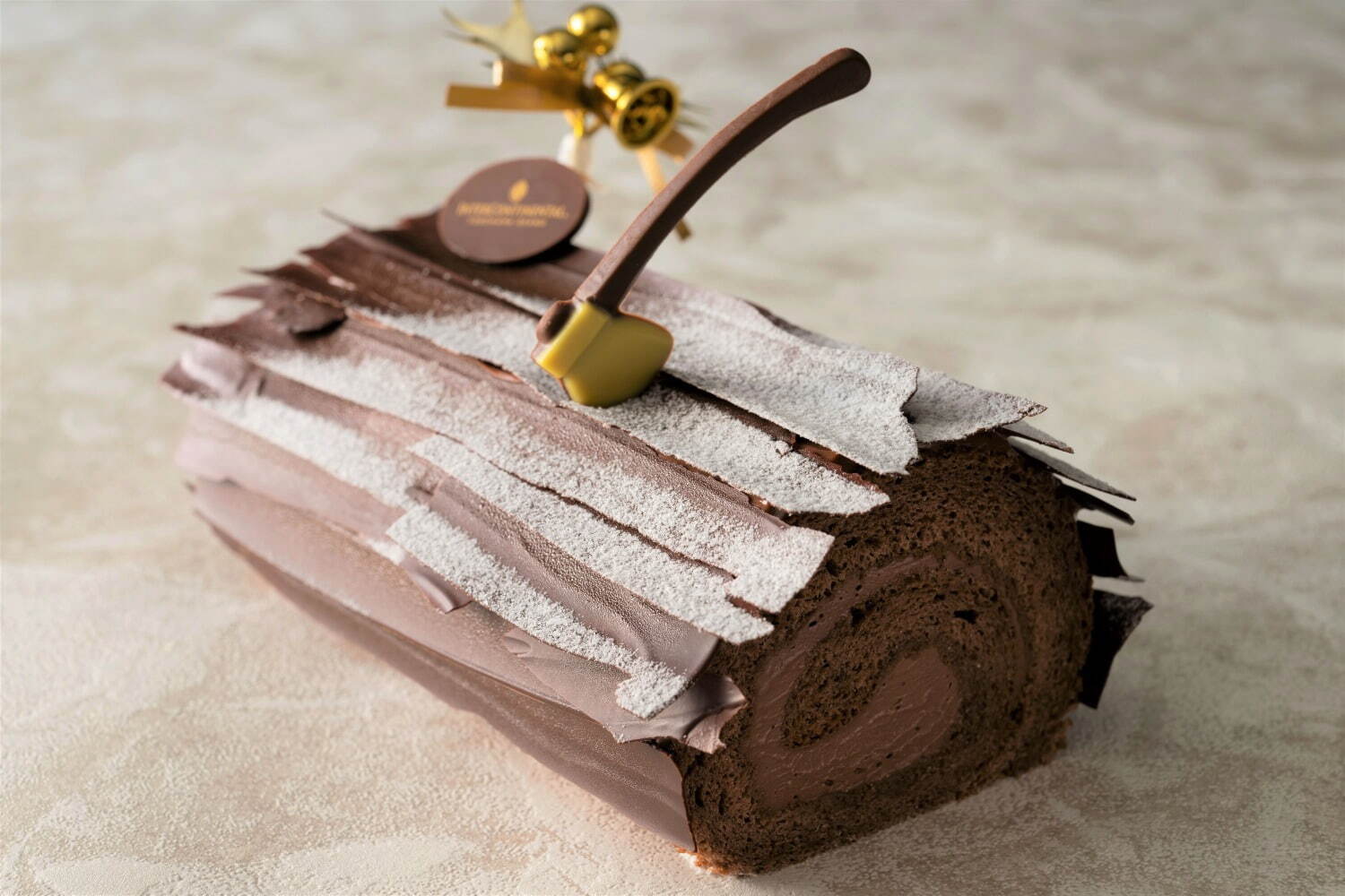 ヨコハマ グランド インターコンチネンタル ホテル23年クリスマスケーキ、ハート型バニラムースなど｜写真3