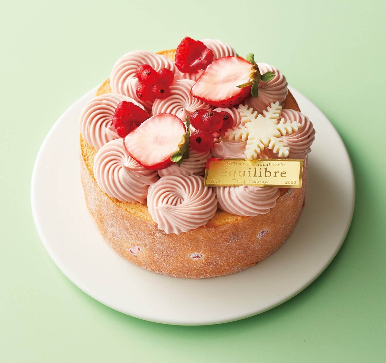 新宿高島屋2023年クリスマス、ピンク色のクリームを絞った濃厚ミルク×苺のケーキやソリ型ケーキなど｜写真14