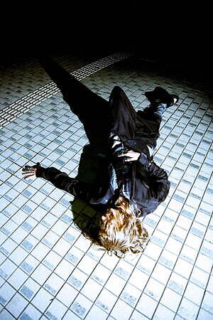 ユリウス(JULIUS) 2024年プレフォールウィメンズ&メンズコレクション  - 写真15