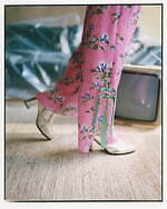 リリー ブラウン×ケイタ マルヤマ、総レースのチャイナワンピースやパンダ型ボアバッグ｜写真19