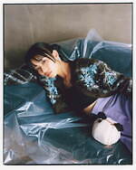 リリー ブラウン×ケイタ マルヤマ、総レースのチャイナワンピースやパンダ型ボアバッグ｜写真15