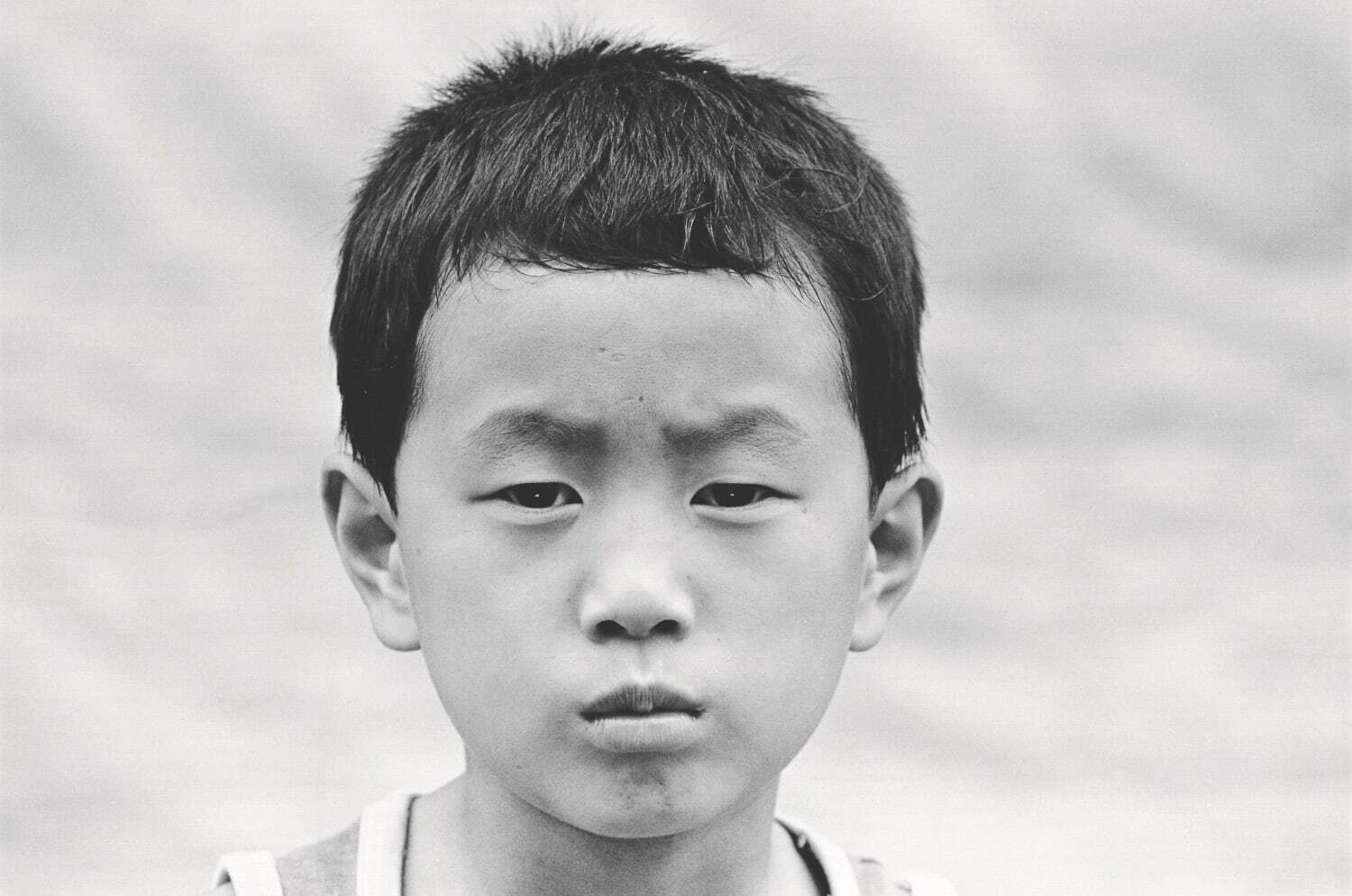 牛腸茂雄 《 幼年の「時間」2》 制作年不詳
ゼラチン・シルバー・プリント 新潟市美術館蔵