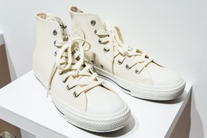 マーガレット・ハウエルのMHL.×コンバース ‐ 「オールスター」のレザー