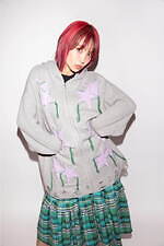 キャンディ ストリッパー×LiSA、アルバムの世界観を表現したロンTや星柄ニットフーディー｜写真20