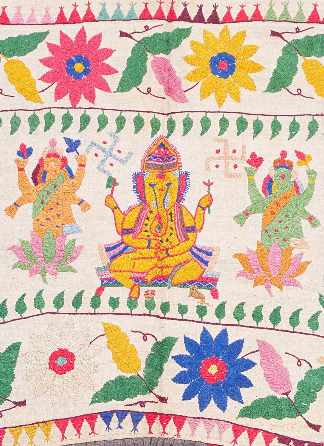 ガネーシャ神の模様を表した入口飾り(部分) インド 1970-80年代