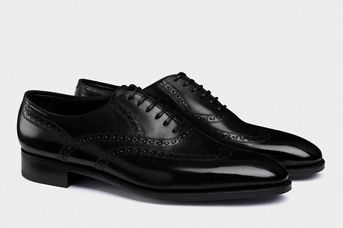 ジョンロブの革靴「ヘンリー」2024年イヤーモデル、刺繍のような“編み込み”オックスフォードシューズ