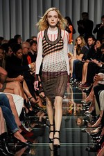 ルイ・ヴィトンがクルーズ・コレクションを発表 ‐ 初のランウェイショーはモナコで開催｜写真18