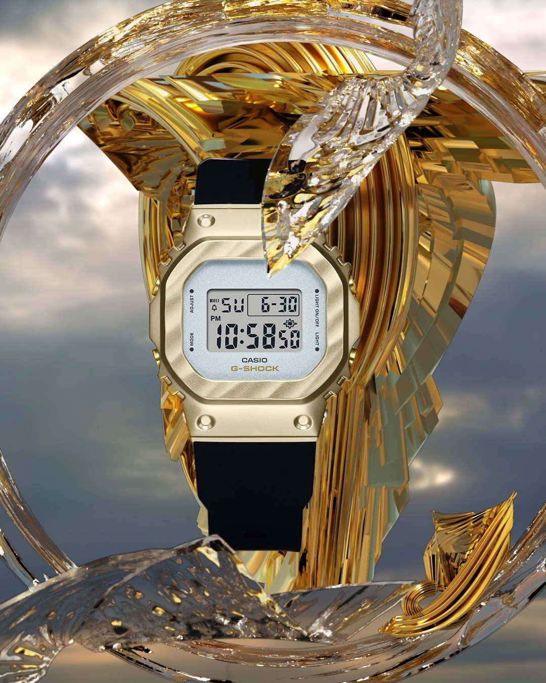 G-SHOCKからイエローゴールドのメタルベゼル腕時計、アクセサリー感覚