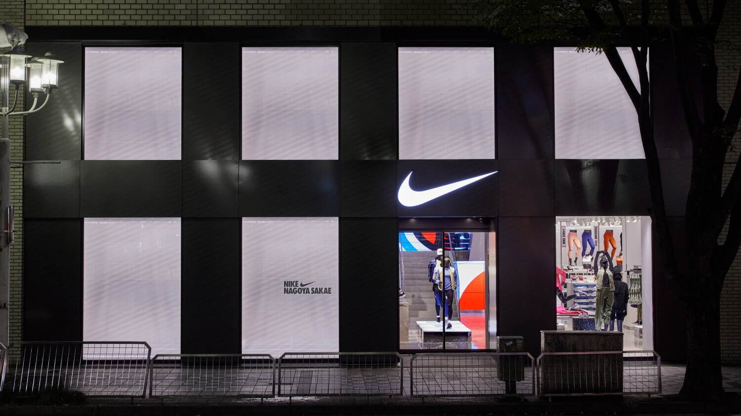 ナイキ(NIKE) ナイキ名古屋栄 ナイキ ライズ｜写真1