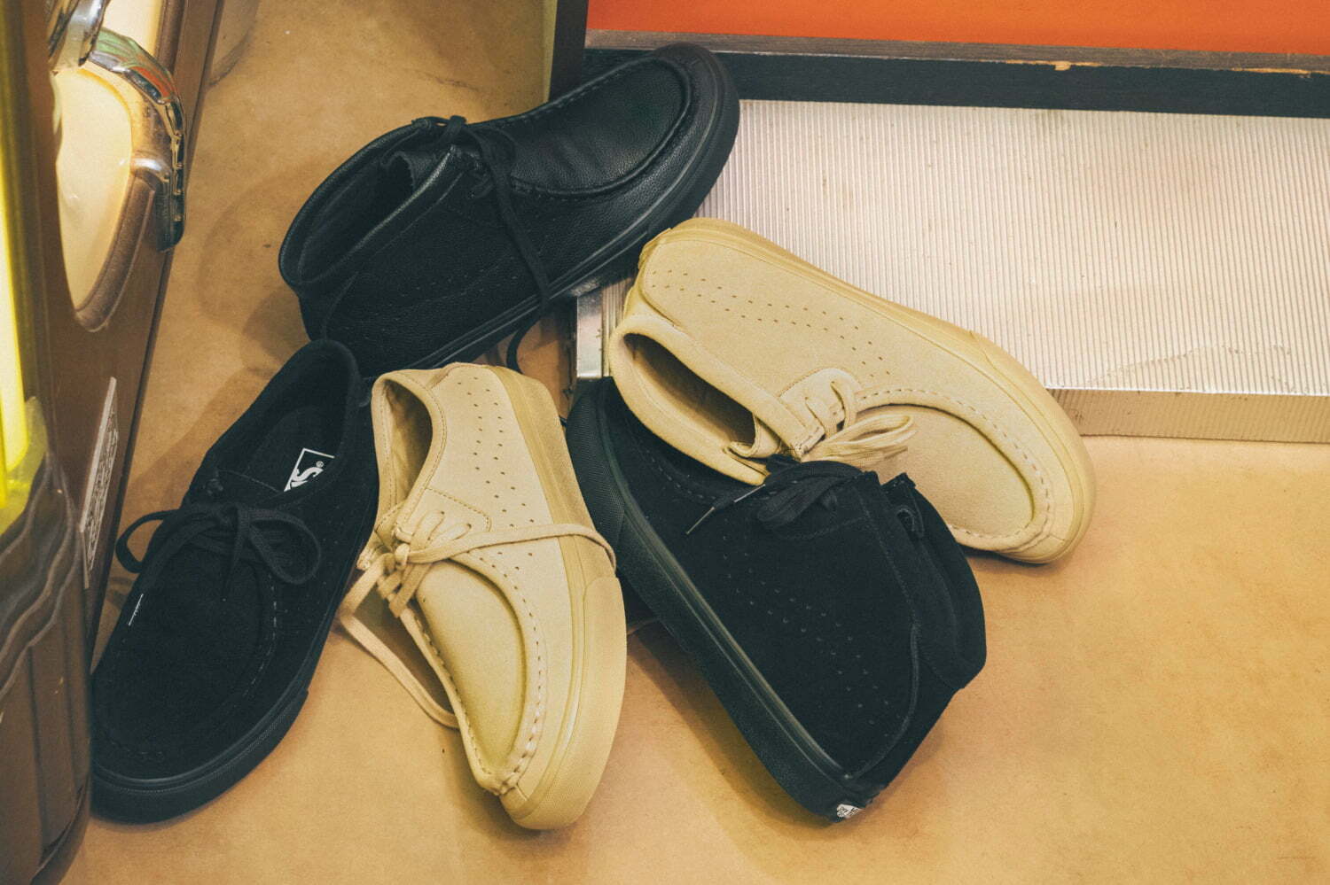 ショートブーツ｜VANSのモックトゥシューズ「カーバー」復刻、シボ革レザーアッパーや新型ローカットモデルも