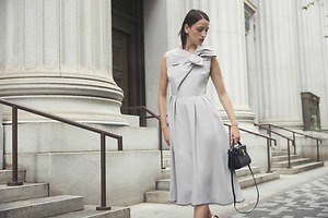 セルフォード×ユミカツラ第2弾、“オーガンジーの襟”が彩る4WAYドレスやチュールケープなど