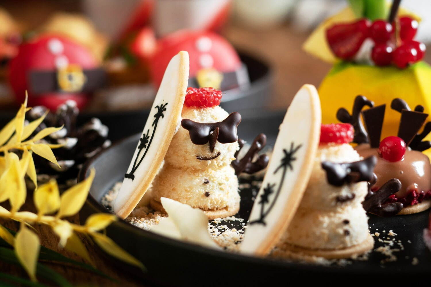 ザ・プリンス パークタワー東京「ハワイアンクリスマスアフタヌーンティー」“日焼け雪だるま”ムースなど｜写真5