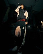 ブラック アイ パッチ×FAF、コラボロゴTシャツや“取扱注意”のトラックジャケット｜写真21