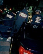 ブラック アイ パッチ×FAF、コラボロゴTシャツや“取扱注意”のトラックジャケット｜写真25