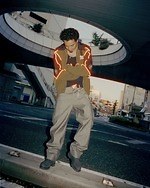 ブラック アイ パッチ×FAF、コラボロゴTシャツや“取扱注意”のトラックジャケット｜写真27