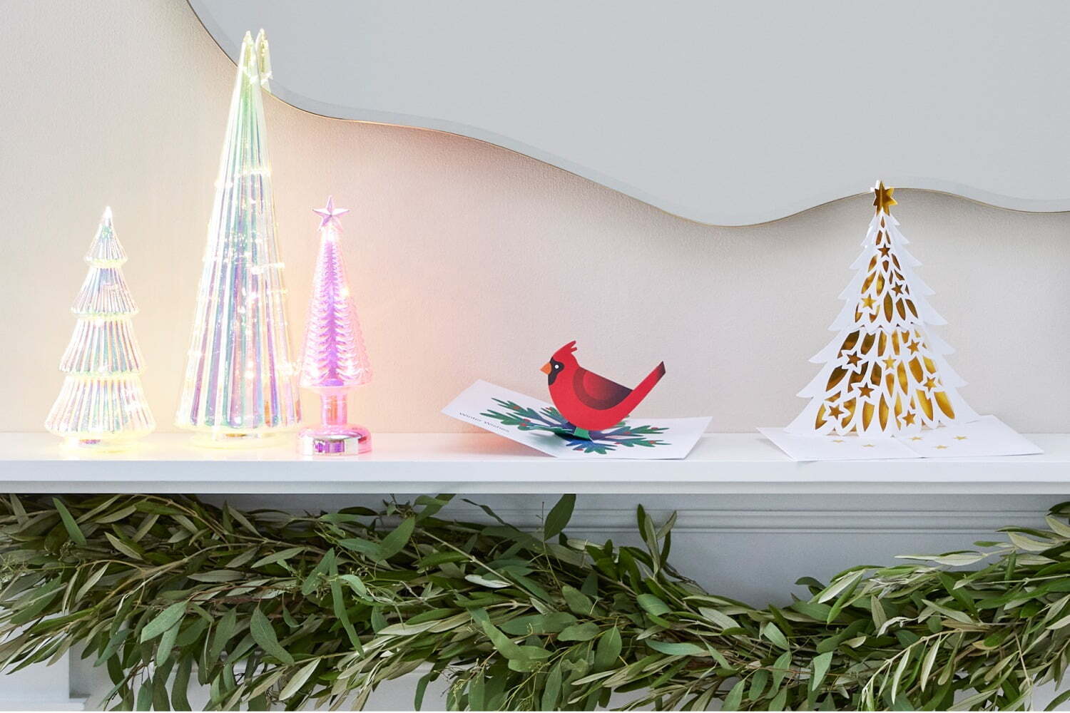 MoMA｜MoMAデザインストアの23年クリスマス、“ツリー型”LEDライト＆3Dクリスマスカードなど