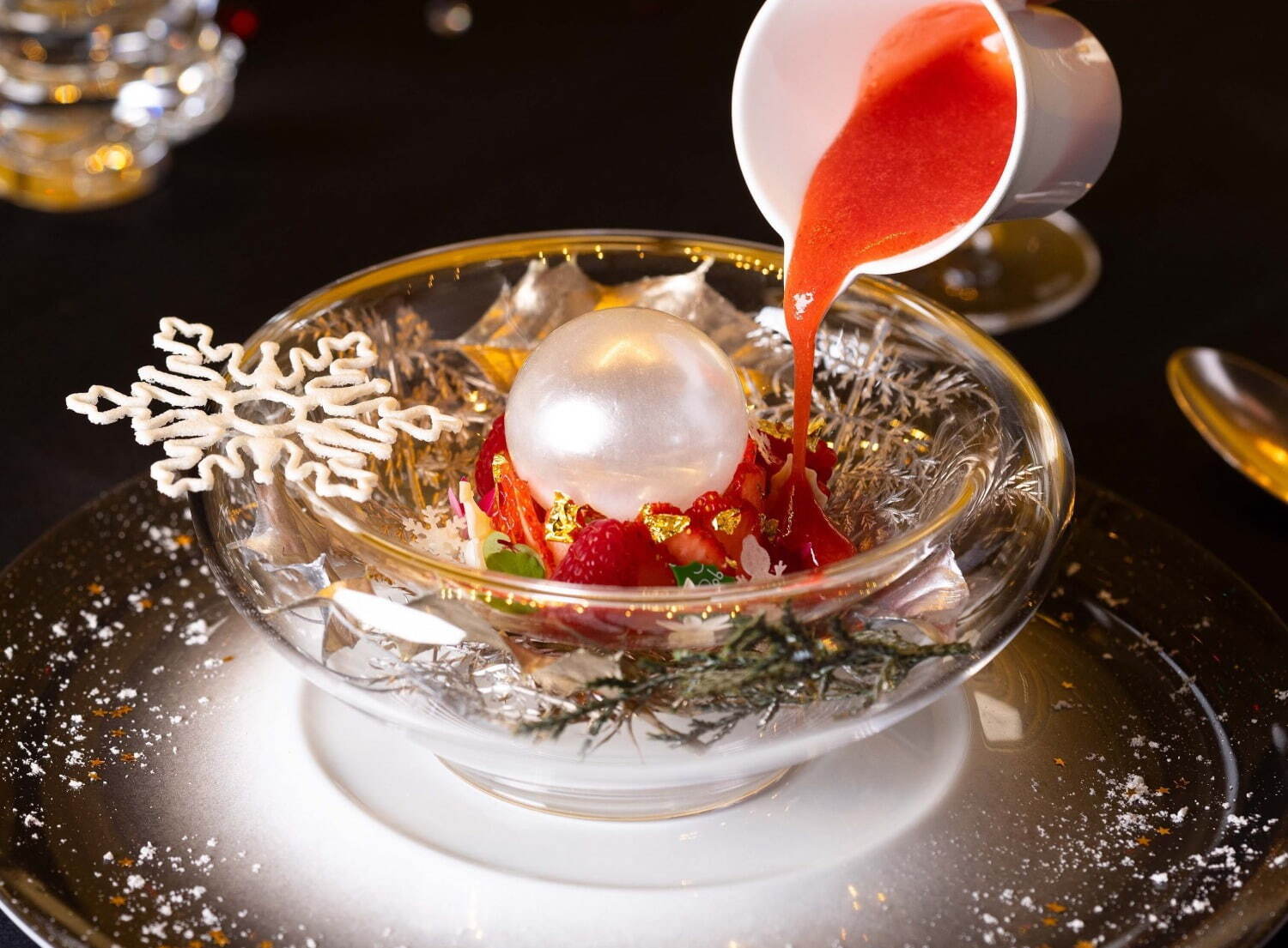 ガストロノミー“ジョエル・ロブション”23年クリスマス、キャビアのスペシャリテ＆白いバラのデセール｜写真5