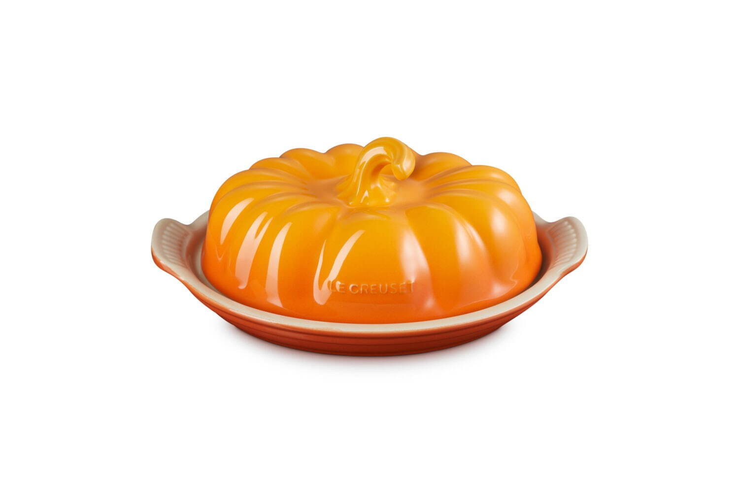 Amazon｜ル・クルーゼ(Le Creuset) パンプキン パイ ディッシュ 23cm オレンジ ハロウィン 皿 耐熱 耐冷 電子レンジ オーブン  対応 【日本正規販売品】｜グラタン皿 オンライン通販