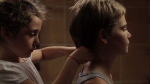 銀座メゾンエルメスの映画館 6月は トムボーイ を上映 繊細に描く10歳のジェンダー ファッションプレス 銀座メゾンエルメスの映画館 6月は トムボーイ を上映 繊細に描く10歳のジェンダー ファッションプレス