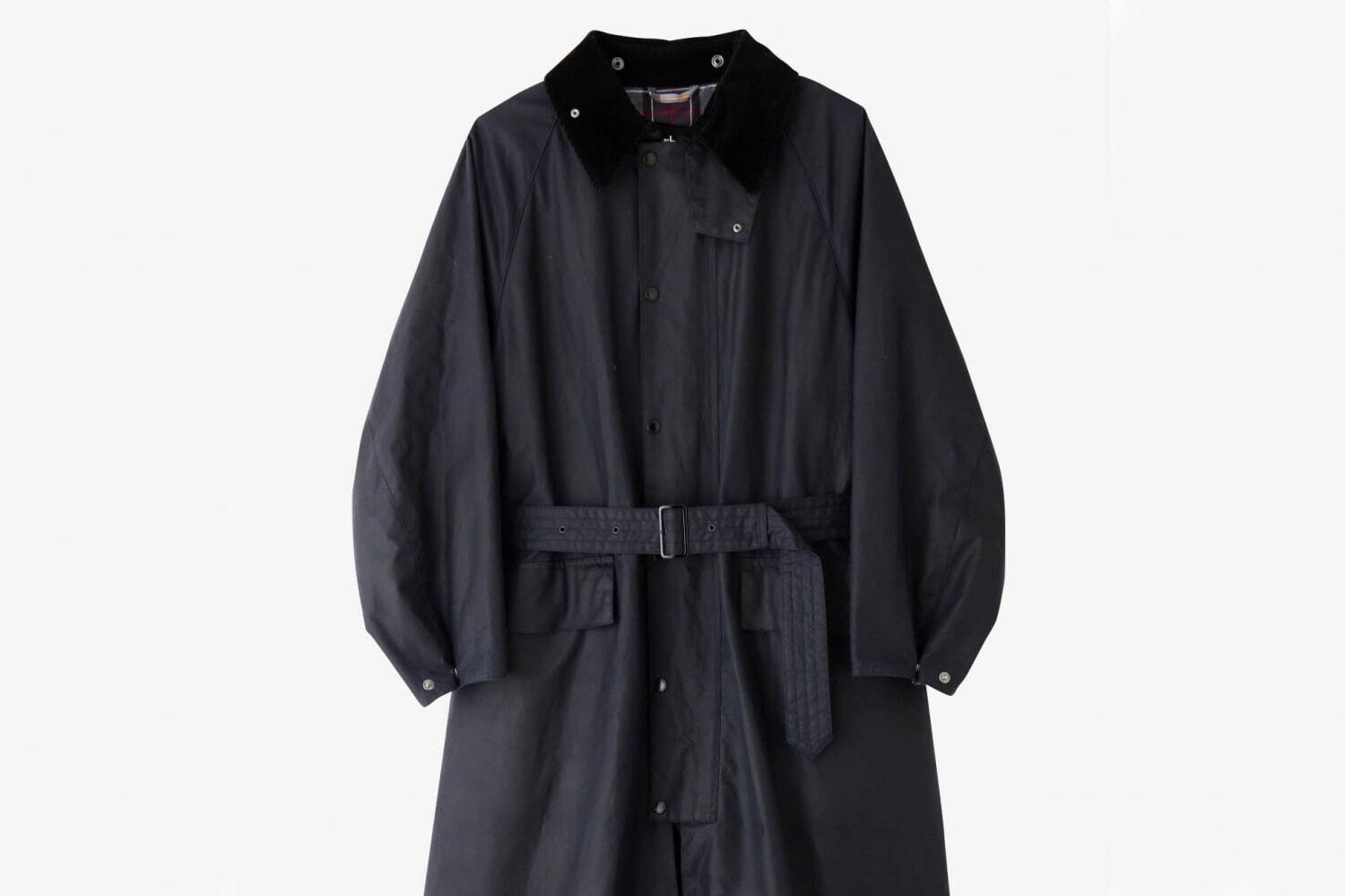 バブアー×イレーヴのオイルドコート「バーレー」アーバンリサーチ限定モデルが発売