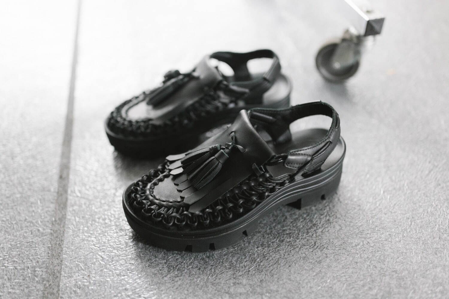 ノワール ケイ ニノミヤ(noir kei ninomiya), キーン(KEEN) ユニーク｜写真9
