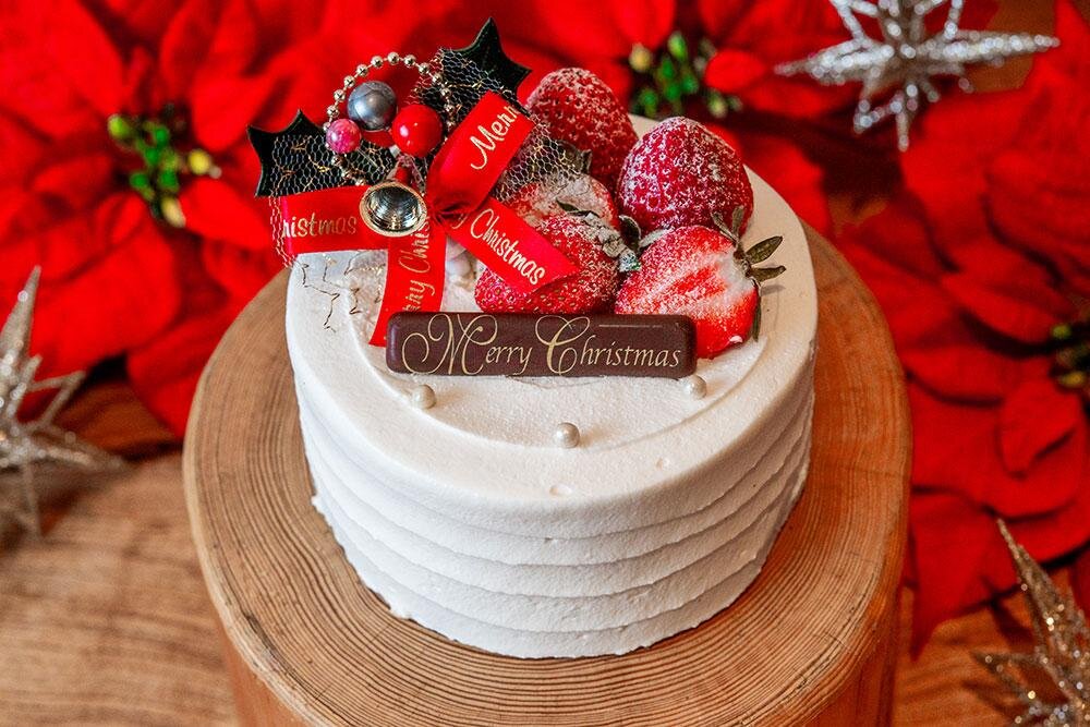 インターコンチネンタルホテル大阪の25年クリスマスケーキ、あまおうの王道ショートケーキなど