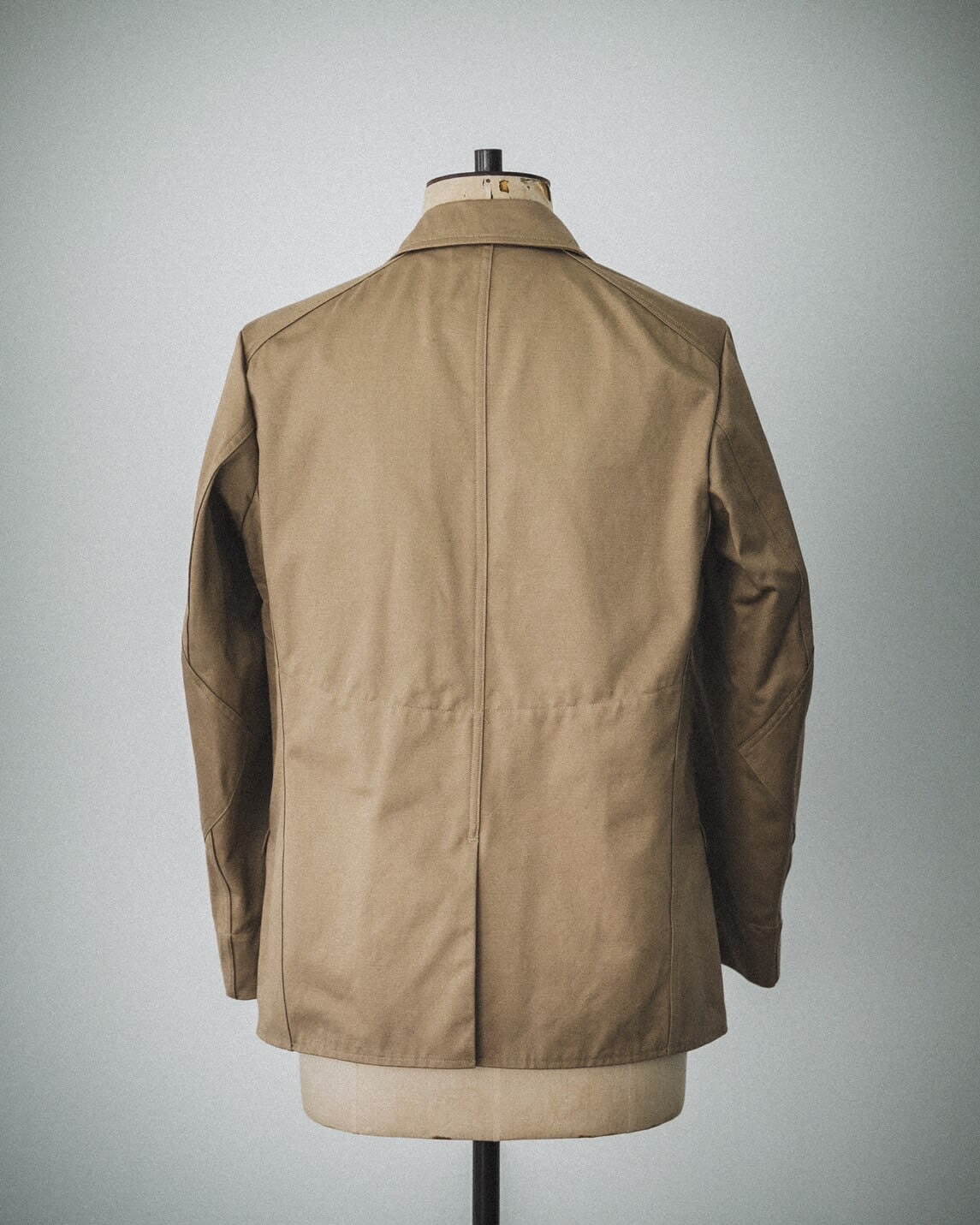 Scye×ネクサスセブンのジャケット＆トラウザーズ、デニム・チノクロスを上品な佇まいで｜写真11